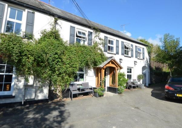 The Crown Inn, Ilfracombe for sale Primary Photo- Image 1 of 1