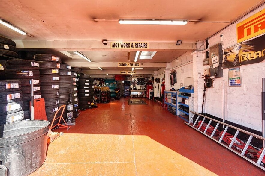 21A Campbell Rd, Brighton to rent - Building Photo - Image 2 of 10