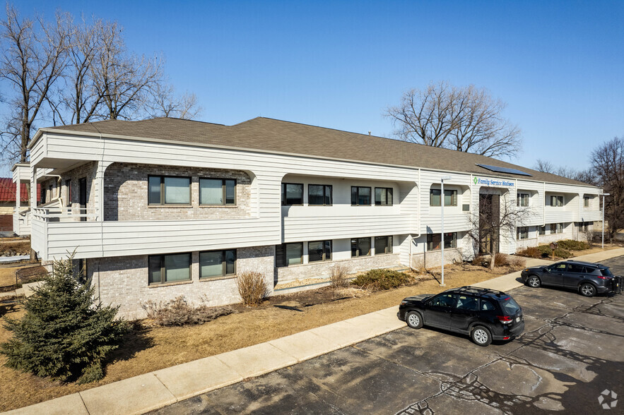 128 E Olin Ave, Madison, WI for rent - Primary Photo - Image 1 of 3