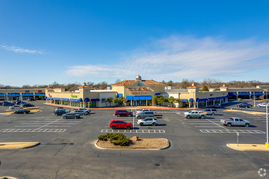 6808 S Memorial Dr, Tulsa, OK for rent - Building Photo - Image 2 of 9