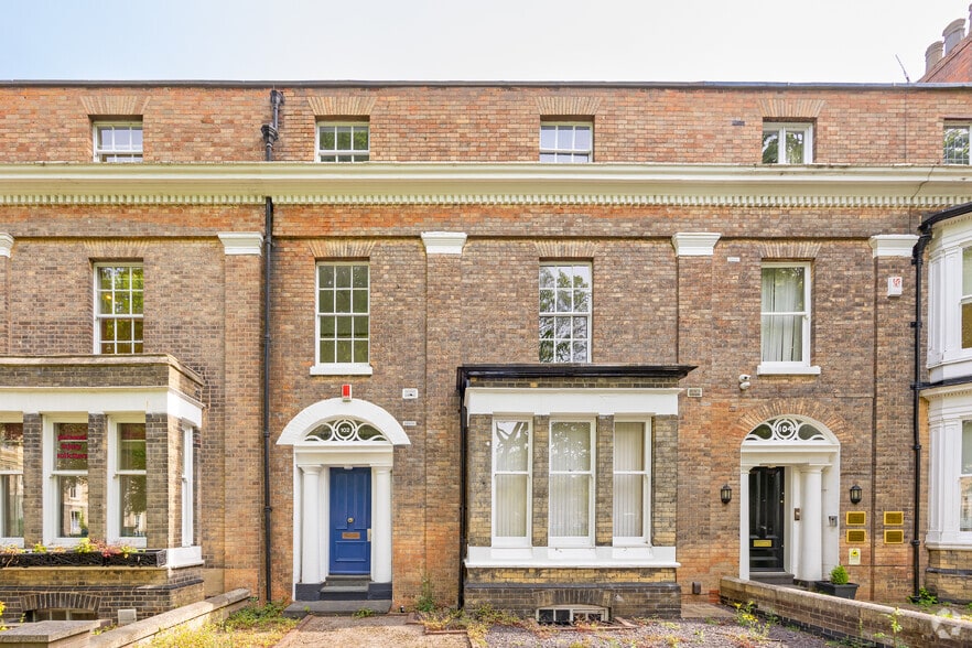 102 New Walk, Leicester to rent - Building Photo - Image 2 of 2