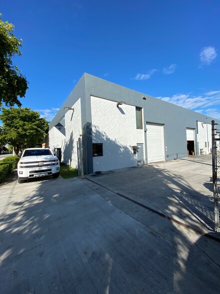 8001-8037 NW 54th St, Doral, FL for rent - Building Photo - Image 1 of 6