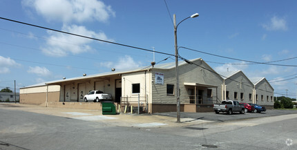 701 W 24th St, Norfolk, VA for sale Primary Photo- Image 1 of 1