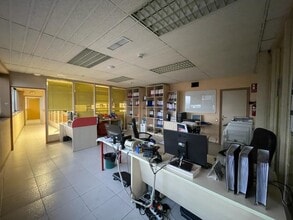 Office in Cornellà de Llobregat, Barcelona to rent Interior Photo- Image 2 of 6
