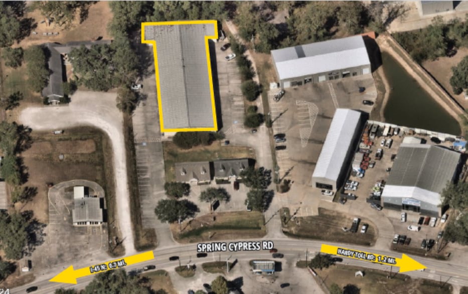 702 Spring Cypress Rd, Spring, TX to rent - Building Photo - Image 1 of 2