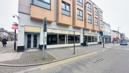 78-82 High St, Brentwood to rent Building Photo- Image 1 of 6