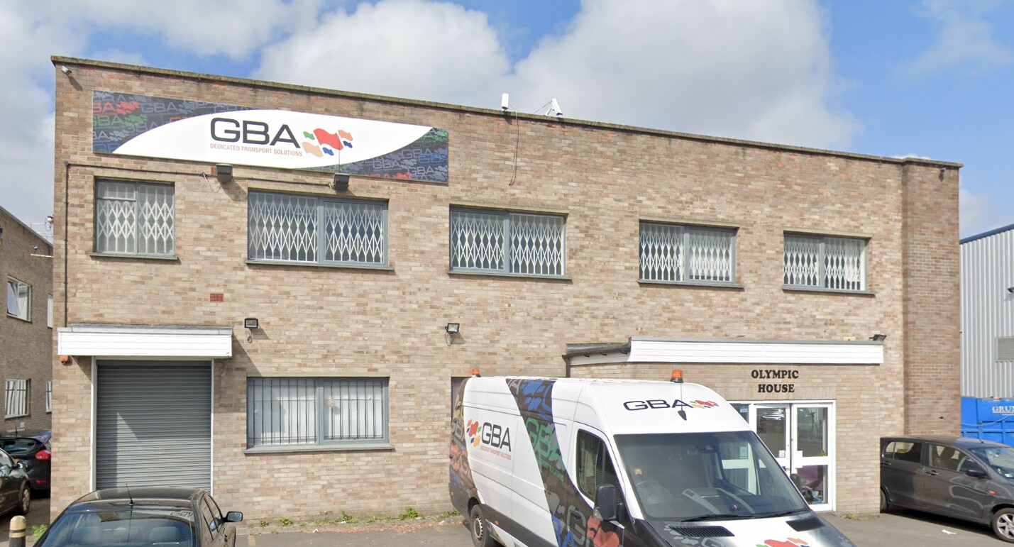 31 The Ridgeway, Iver for sale Primary Photo- Image 1 of 1