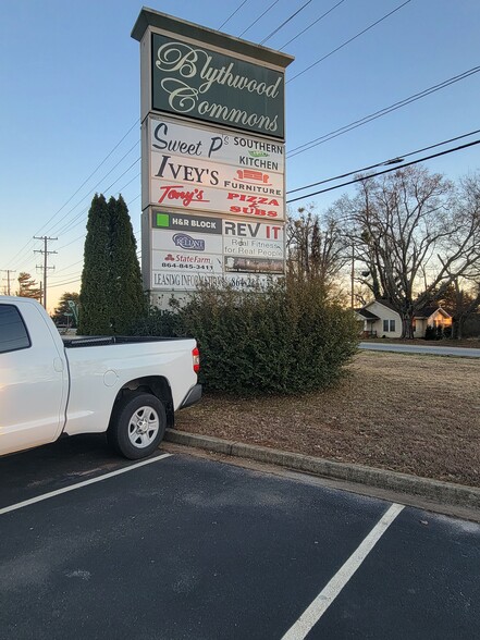 1614 Highway 86, Piedmont, SC for rent - Building Photo - Image 2 of 40