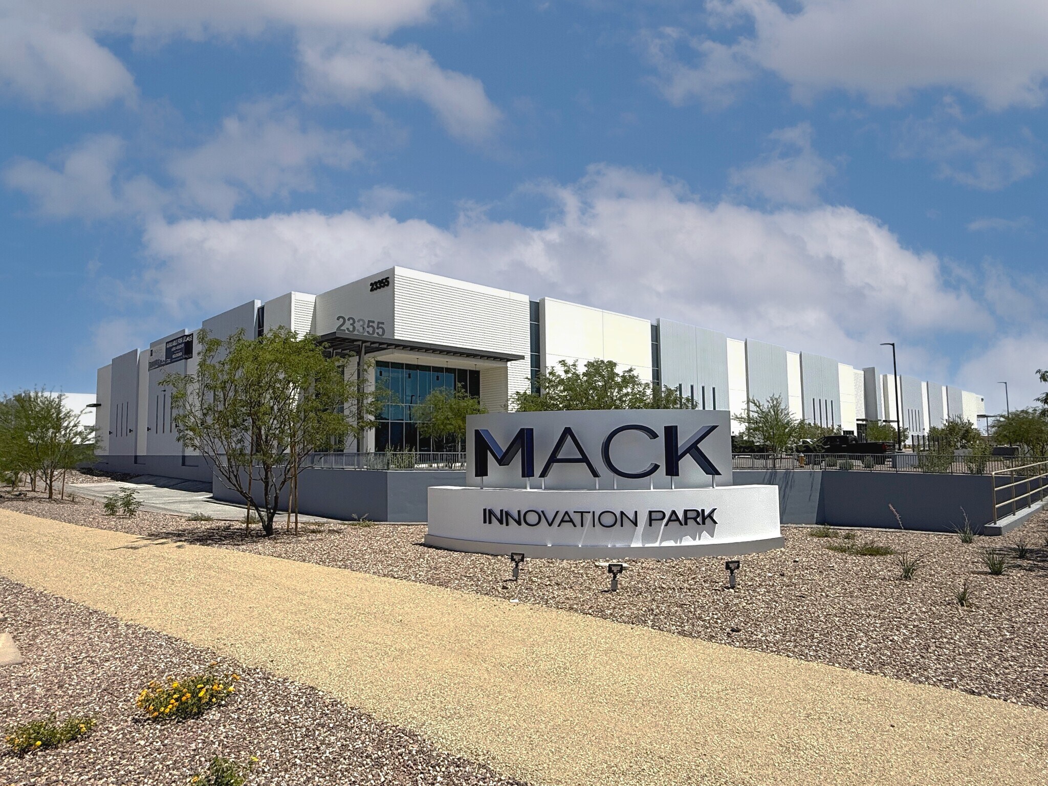 23555 N 7th Ave, Phoenix, AZ to rent Building Photo- Image 1 of 8