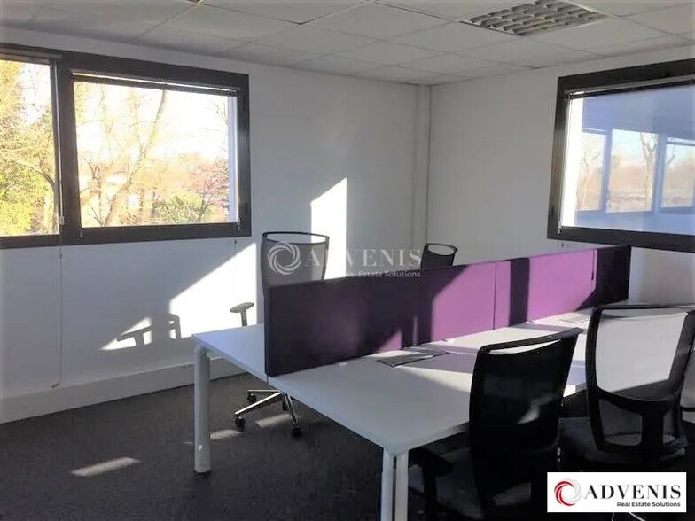 Office in Mérignac to rent - Building Photo - Image 3 of 8