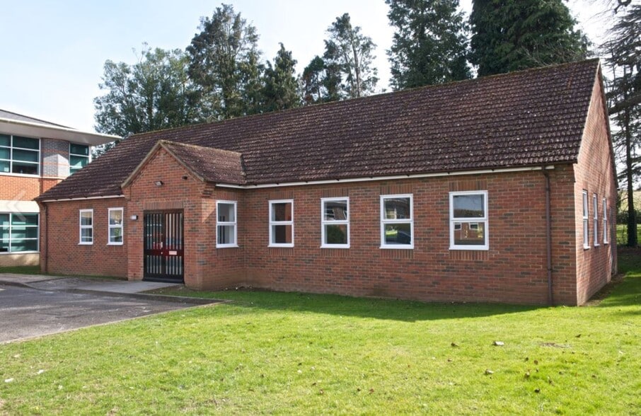 Waltham Rd, Maidenhead for sale - Primary Photo - Image 1 of 1