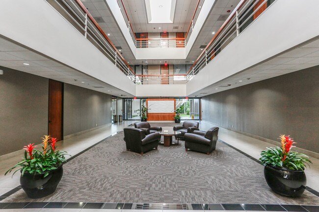 More details for 2500 Fondren Rd, Houston, TX - Mixed-use to Rent