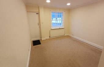 15-17 High St, Redbourn to rent Interior Photo- Image 2 of 2