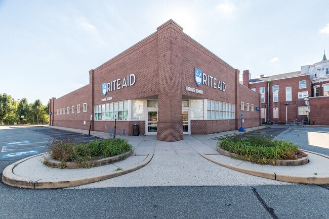 More details for 340 E High St, Pottstown, PA - Retail to Rent