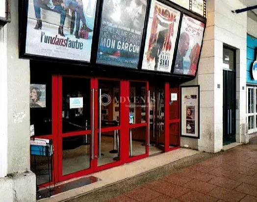 Vente Commerce 718 m² - Photo 1