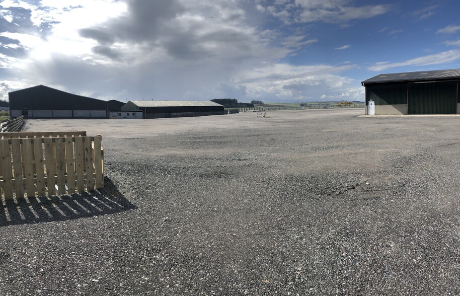 Tamala, Whitecairns to rent - Building Photo - Image 3 of 8