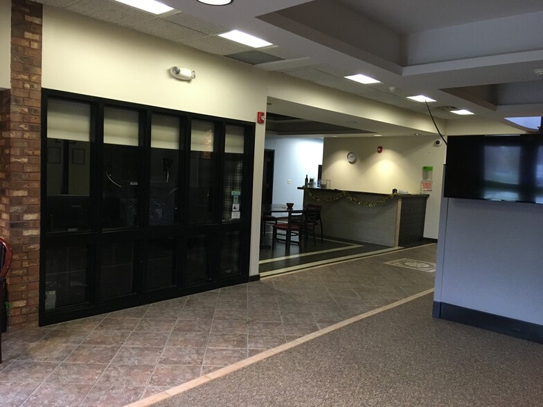 Woodard Industrial Park portfolio of 3 properties for sale on LoopNet.co.uk - Interior Photo - Image 3 of 14