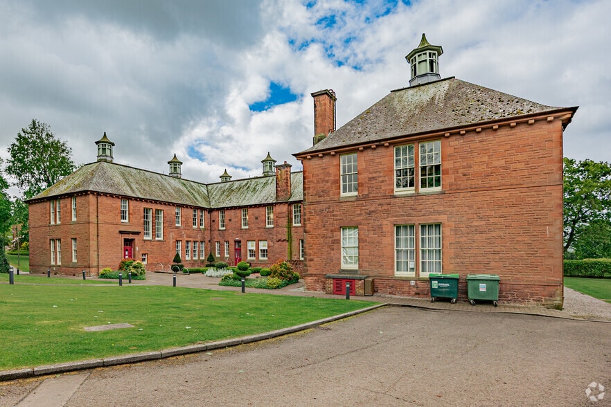 Bankend Rd, Dumfries to rent - Primary Photo - Image 1 of 2