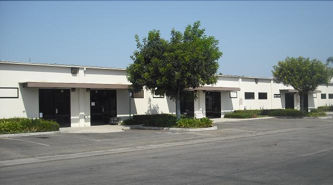 2110 S Lyon St, Santa Ana, CA for rent - Primary Photo - Image 1 of 3