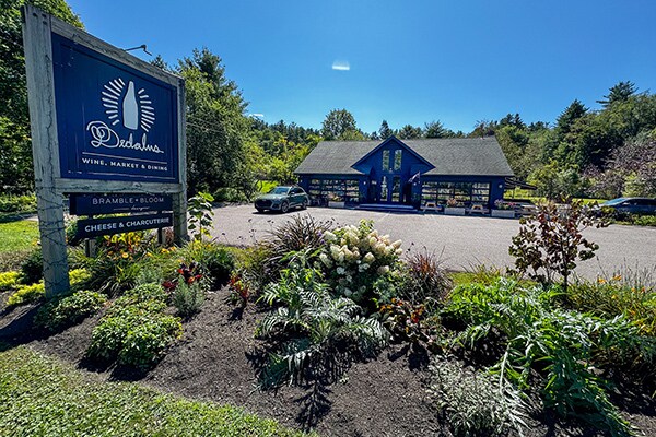 More details for 1031 Mountain Rd, Stowe, VT - Retail to Rent