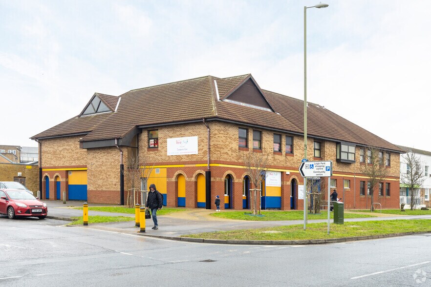 Dunsbury Way, Havant for sale - Primary Photo - Image 1 of 1