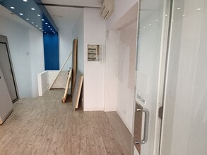 Retail in Madrid, Madrid to rent Interior Photo- Image 1 of 6
