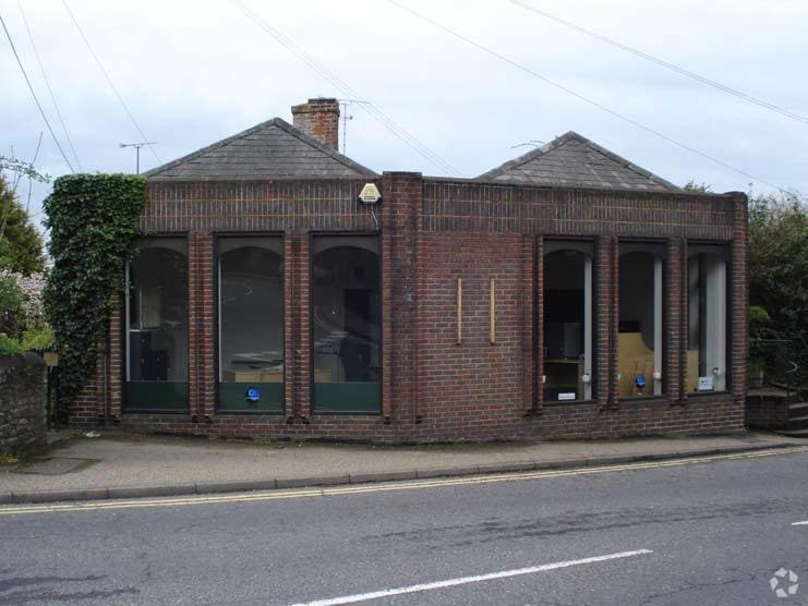 3 Lower St, Pulborough to rent - Building Photo - Image 2 of 2