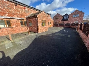 Back Ln, Sandbach to rent - Building Photo - Image 2 of 5