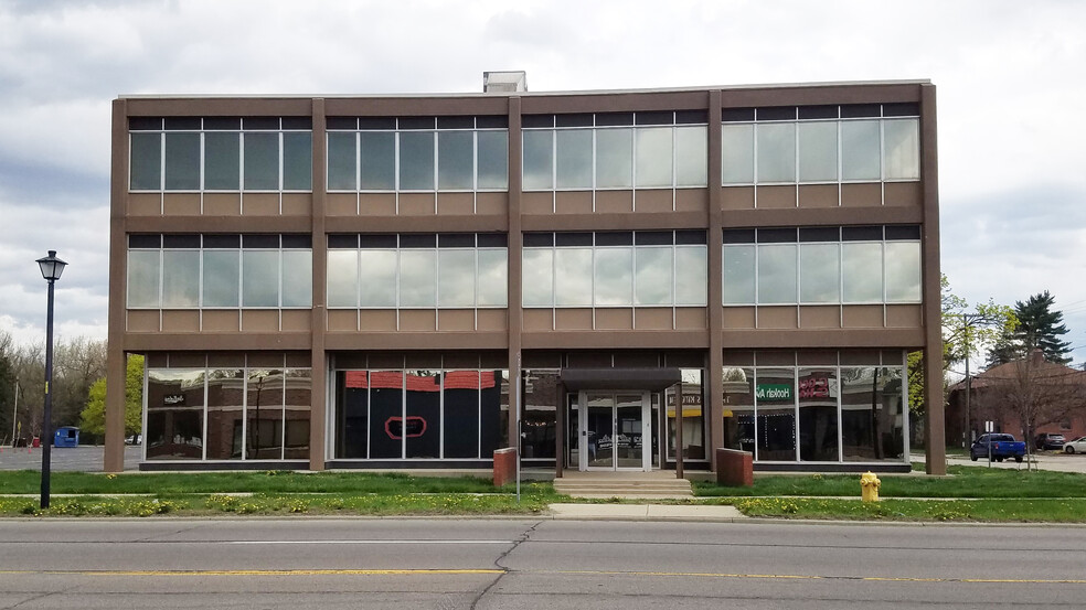 22720 Michigan Ave, Dearborn, MI for rent - Building Photo - Image 1 of 11