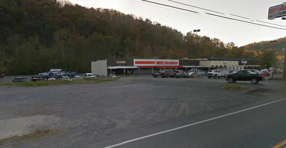 1125-1129 State St, Gassaway, WV for rent - Building Photo - Image 1 of 1