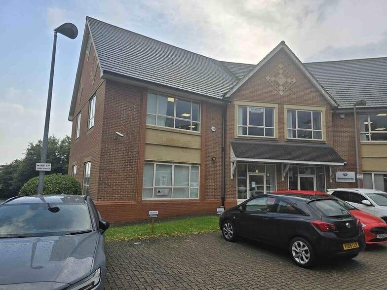 Danehill, Reading to rent - Building Photo - Image 3 of 5