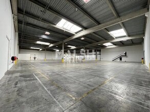 Light Industrial in Corbas to rent Interior Photo- Image 1 of 10