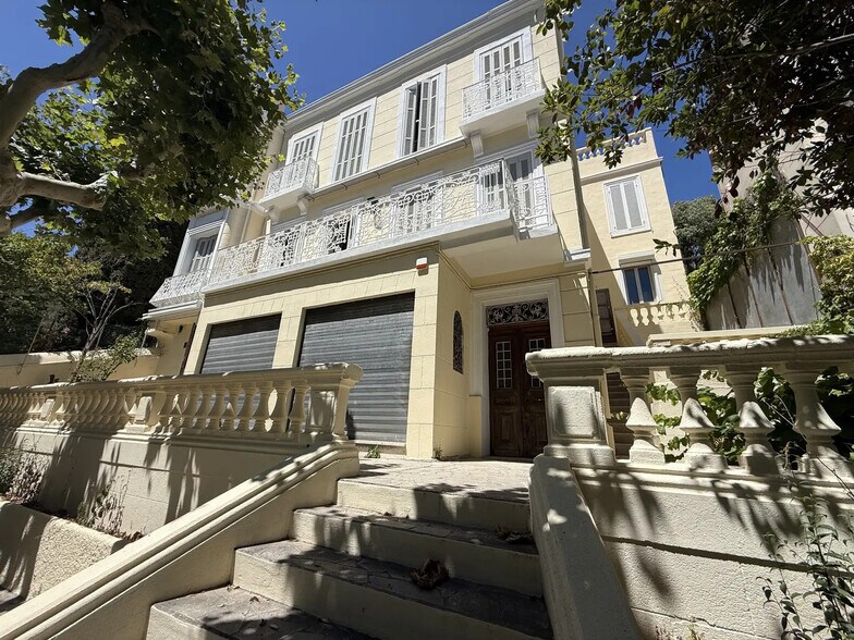 Office in Marseille for sale - Building Photo - Image 2 of 2