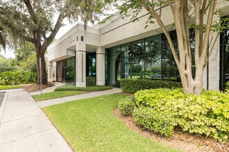 8600 Hidden River Pky, Tampa, FL to rent Building Photo- Image 2 of 22