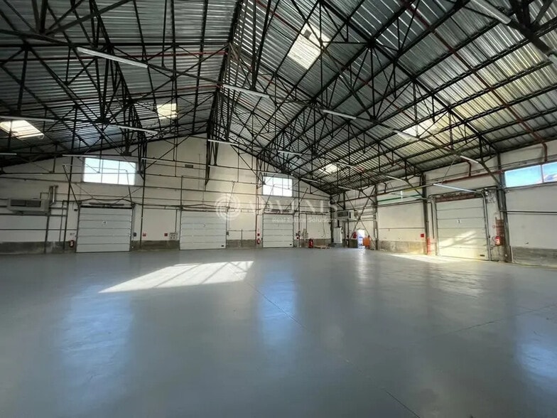 Light Industrial in Bonneuil-sur-Marne to rent - Interior Photo - Image 3 of 5