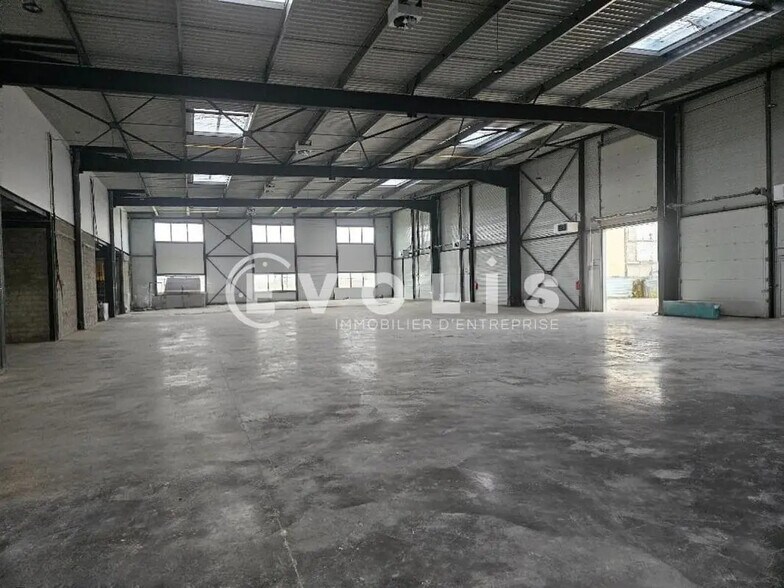 66 Avenue De La Plesse, Villebon-sur-Yvette to rent - Interior Photo - Image 2 of 6