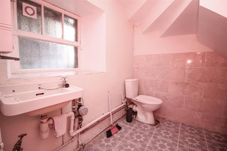 12 Baker St, Hawick for sale - Building Photo - Image 3 of 9