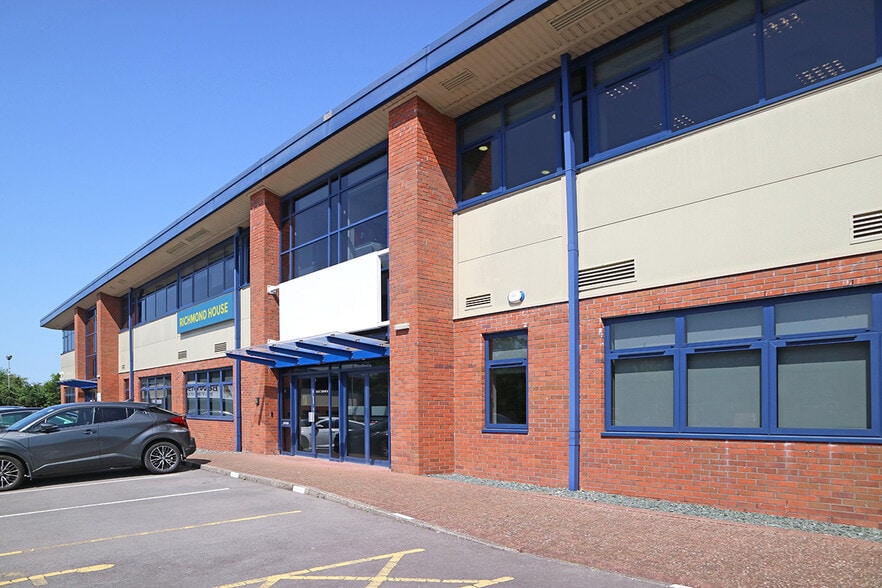 Dorcan Way, Swindon to rent - Building Photo - Image 1 of 1