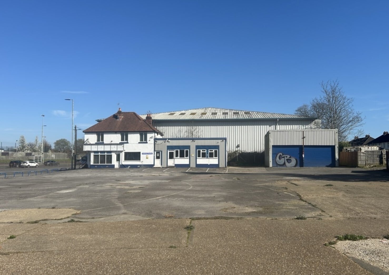 121-127 Redbridge Rd, Southampton to rent Building Photo- Image 1 of 7