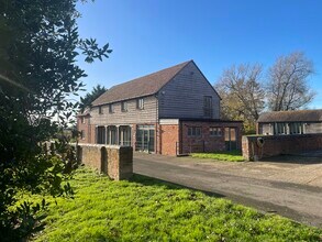 Mythe Rd, Tewkesbury to rent Building Photo- Image 1 of 6