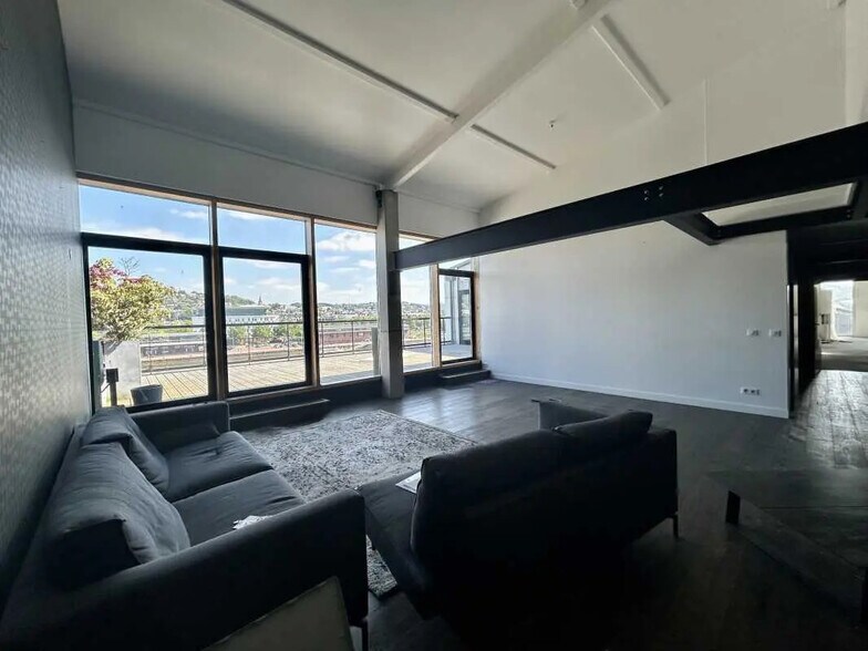 107 Allée Francois Mitterrand, Rouen to rent - Building Photo - Image 2 of 12