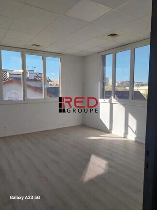 More details for Marseille, Marseille - Office for Sale