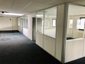 Light Industrial in Villepinte to rent Interior Photo- Image 1 of 2