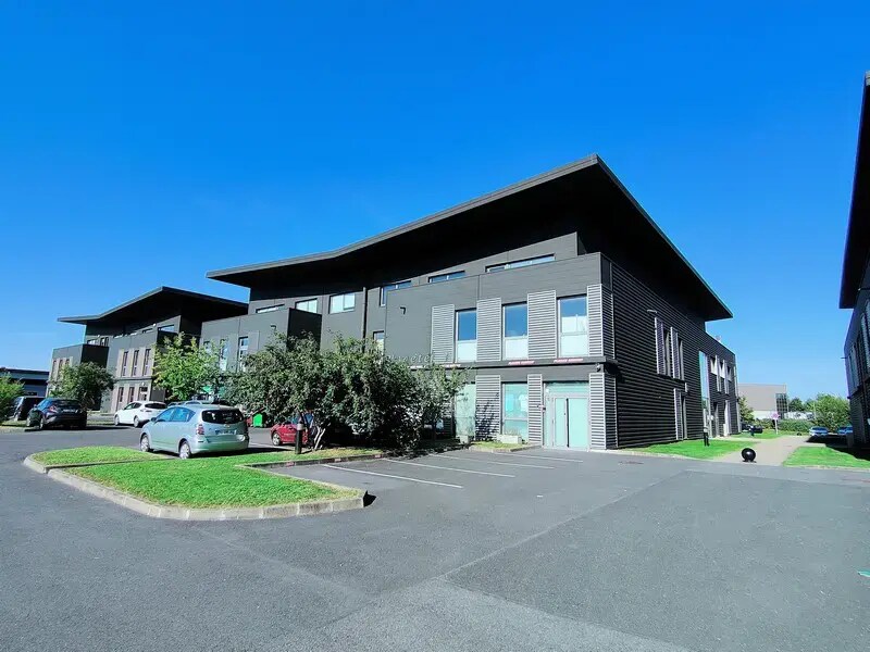 3 Rue Charles Cordier, Ferrières-en-Brie to rent Primary Photo- Image 1 of 13