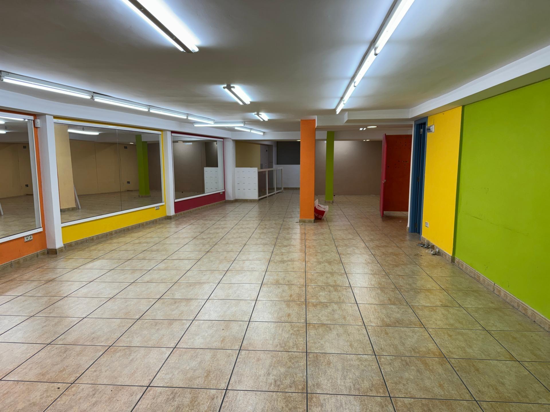 Retail in Algemesí to rent Building Photo- Image 1 of 14