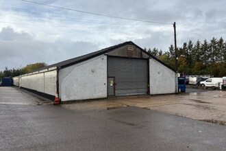 Pump Ln, Reading to rent Building Photo- Image 2 of 3