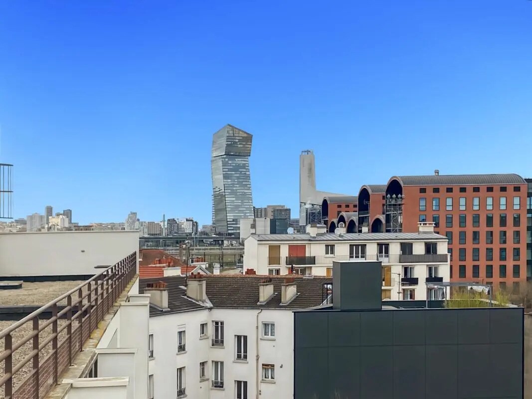 Office in Ivry-sur-Seine to rent Building Photo- Image 1 of 7