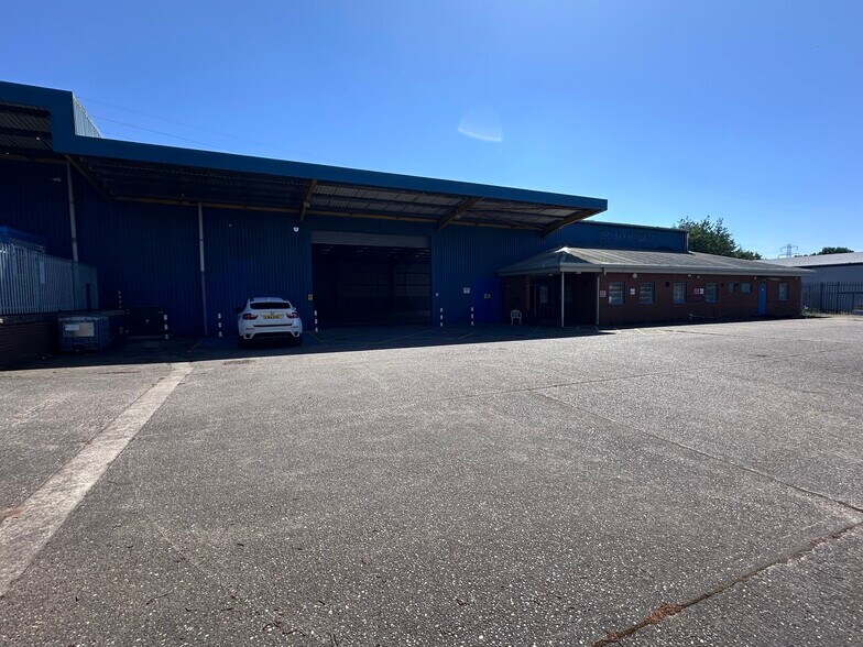 7A Snowdonia Av, Scunthorpe to rent - Building Photo - Image 2 of 2