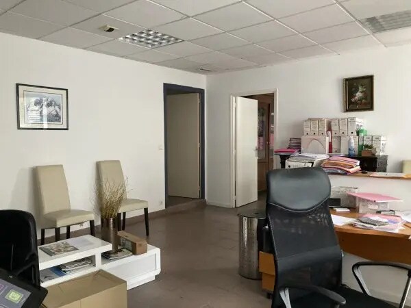 Vente Local d'activités 457 m² - Photo 1