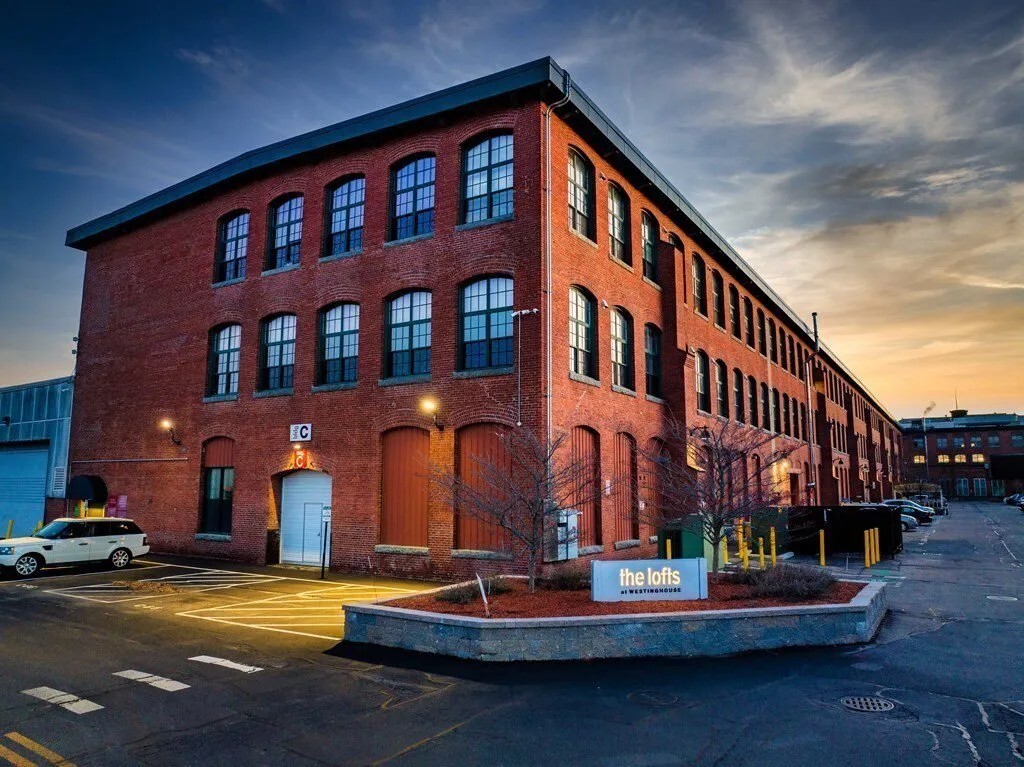 1 Westinghouse Plz, Boston, MA to rent Building Photo- Image 1 of 7